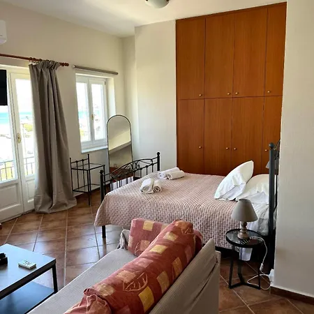 Апартаменты Near Piraiki Эрмуполис