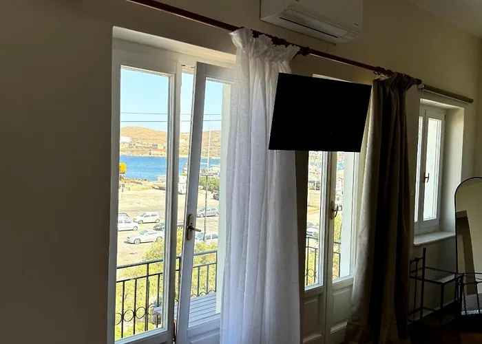 Near Piraiki * Ermoupoli