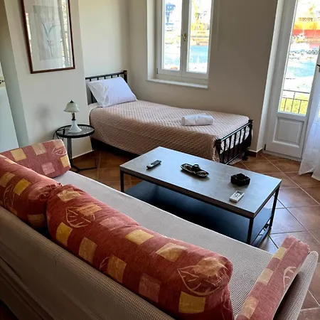 Apartman Near Piraiki